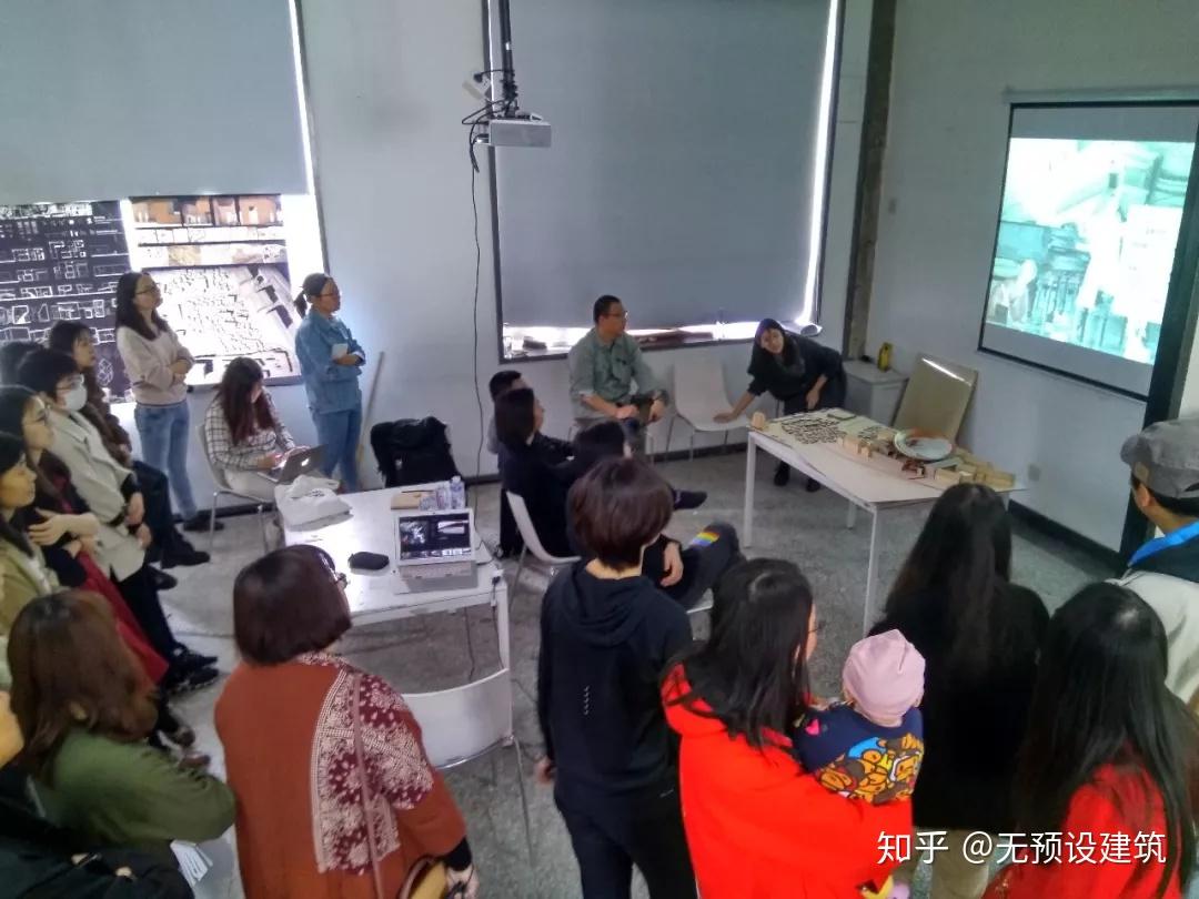 李冀组:景泉组:戈建组:众建筑组:王辉组:王昀组:先看看各组评图场景