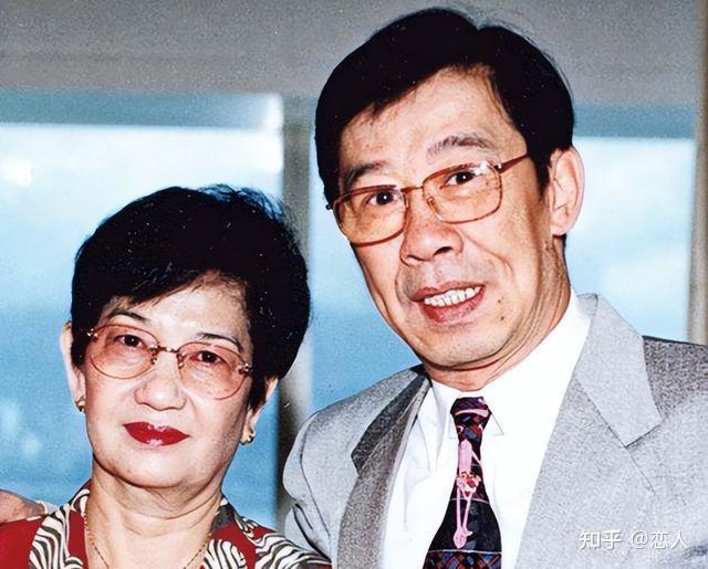 娱乐圈喜讯！90岁胡枫和88岁罗兰终成眷属，演唱会求婚获亲朋祝福 - 知乎