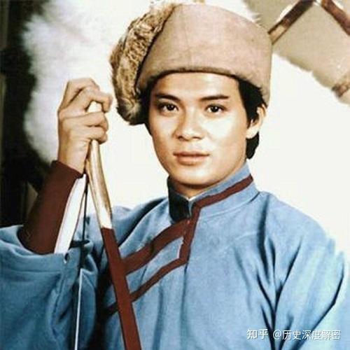 江南七怪教郭靖十年,都不如北丐洪七公教一个月,谁的问题?