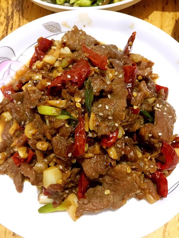 厨 友 的 作 品·· ? 非常好吃下饭滴生爆牛肉