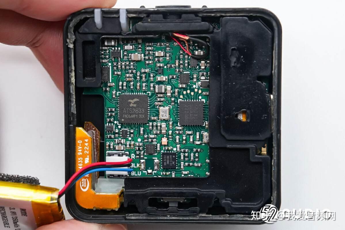 罗德wireless me无线麦克风拆解,内置广播级全向麦克风,支持双模式