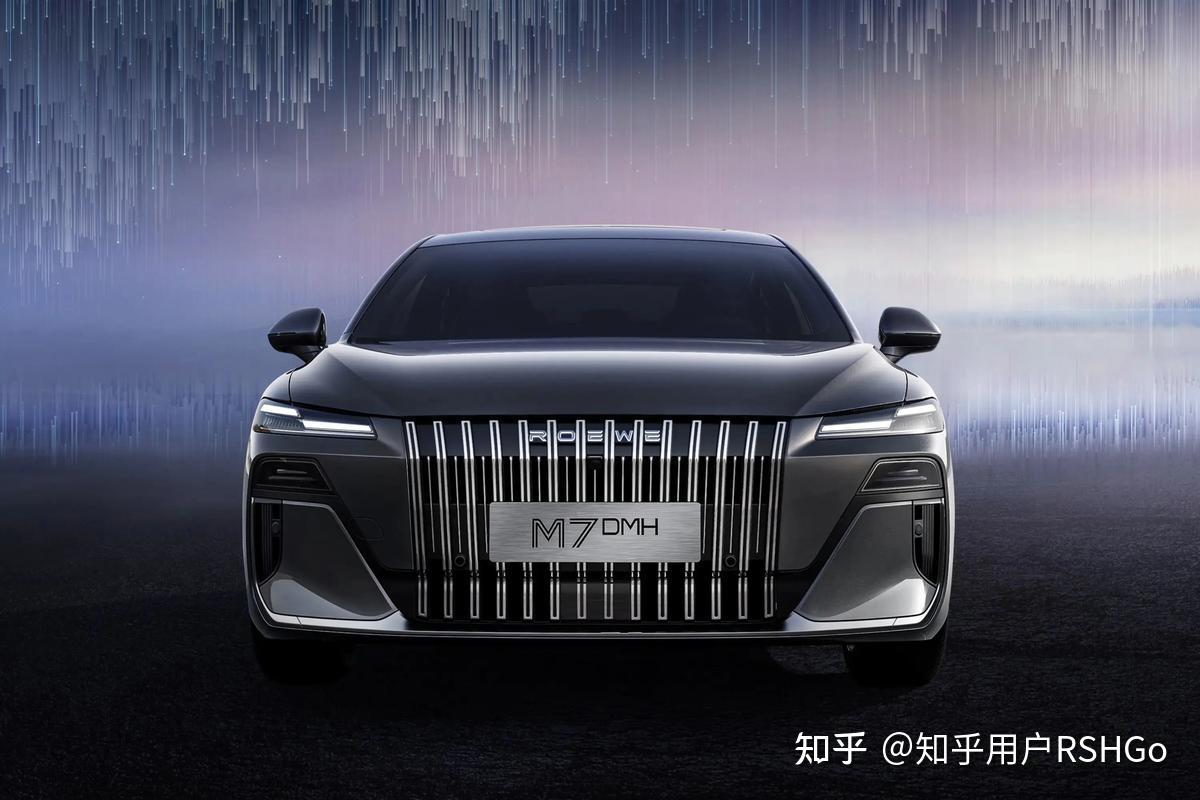 预算10万内选纯电还是混动?荣威M7 DMH用8.58万的价格给出了“成年人全都要”的答案