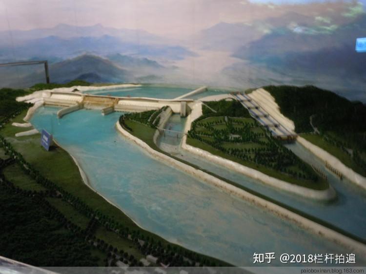 重庆：“中国三峡博物馆”（2） - 知乎 中国・重慶市人民政府 贈呈 天然