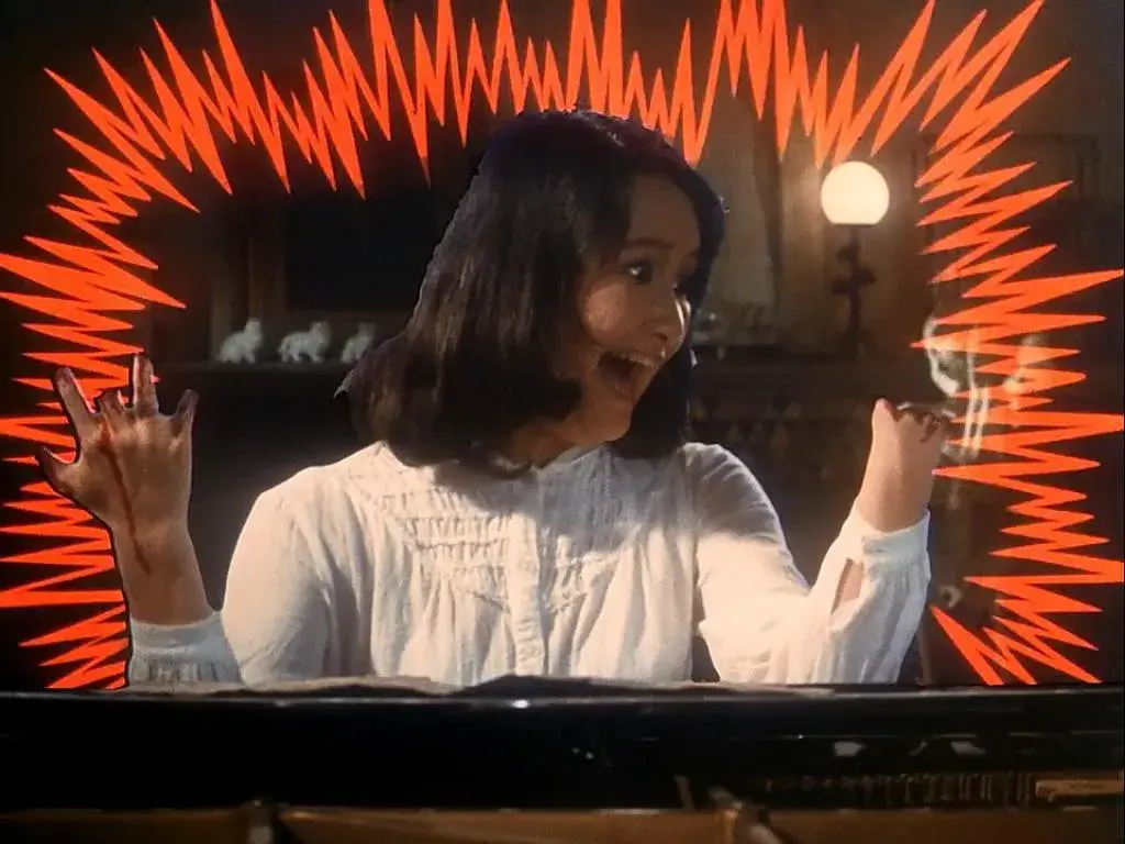 如大林宣彦的[鬼怪屋].它们曾用各种鬼怪离奇的脑洞搭建起了怪片殿堂.