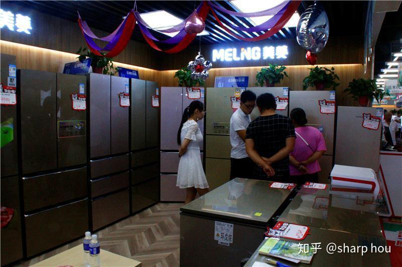 国美电器专卖店冰箱的特点