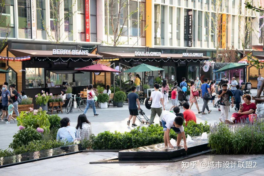 城市更新:景观重塑 旧城复苏 | 四个街道改造案例 - 知乎