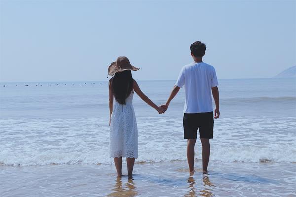 你最喜欢的背影照片是哪张?