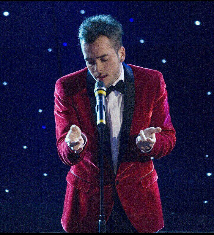 怎么发意语大舌音,我现在发德拉时舌头可以颤