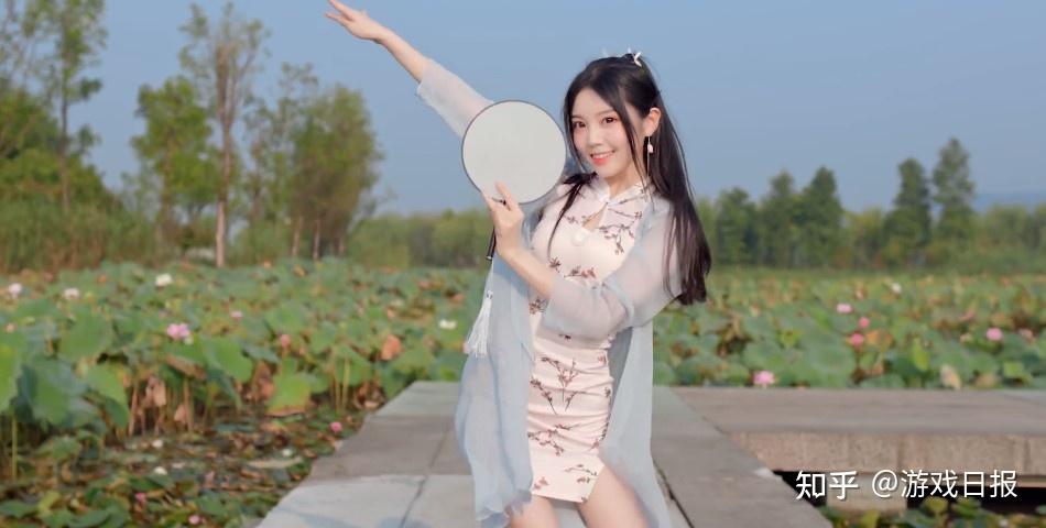 欣小萌回归?新视频换了件特殊衣服,《幻塔》梅丽尔在线跳舞