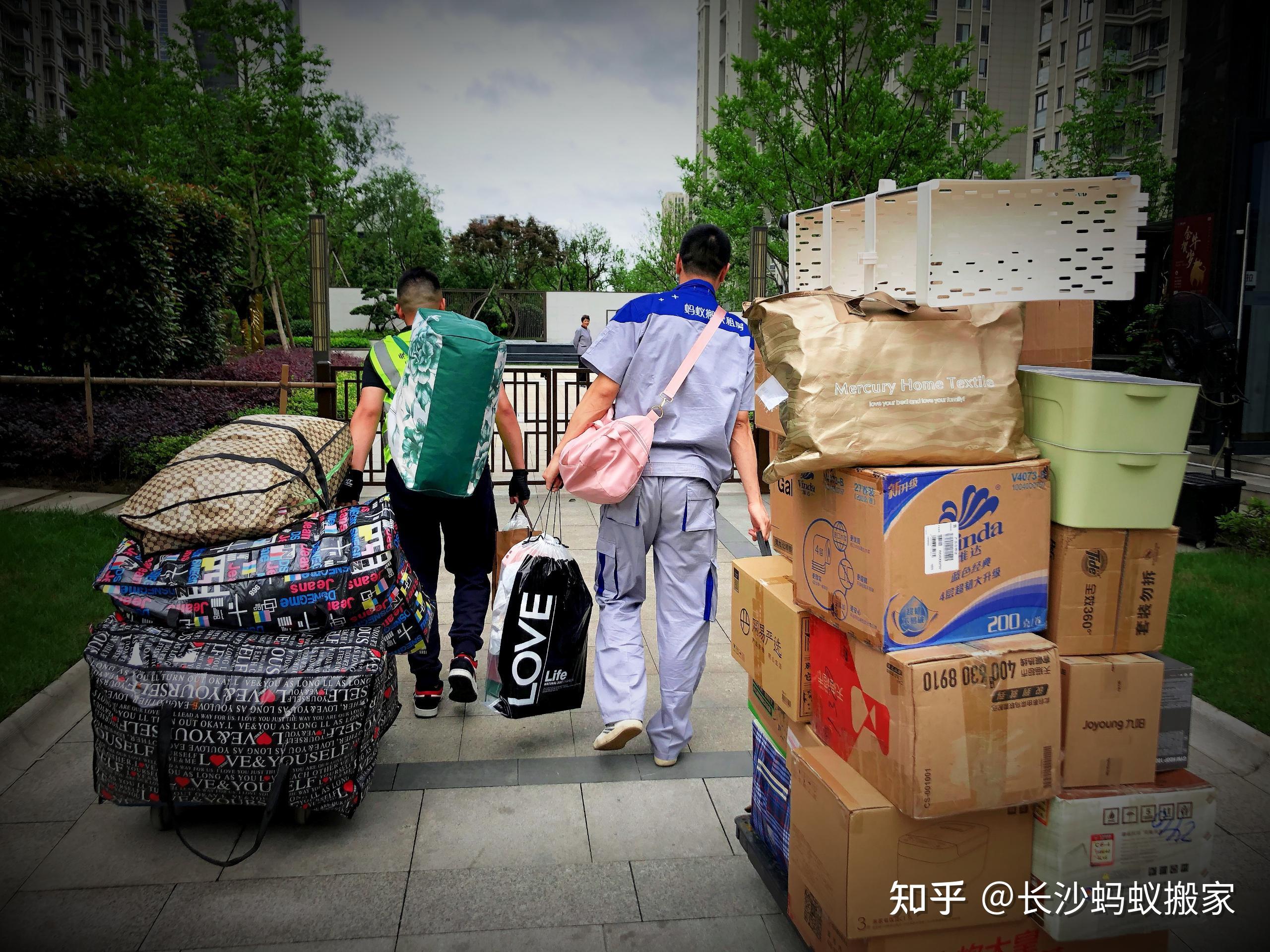 搬家新选择 —— 长短途搬家服务解析