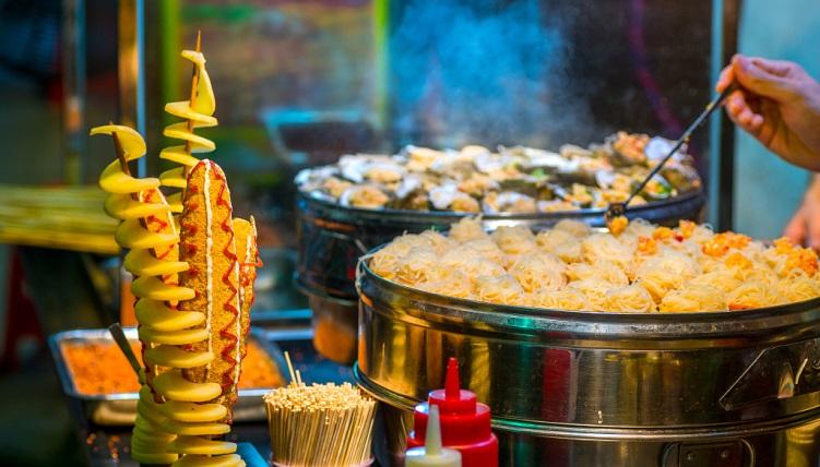 "食在广州":吃遍广州只需六条小吃街!