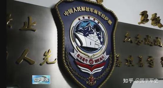 055型102拉萨舰服役后带舷号照片未披露或在秘密地测试电磁炮