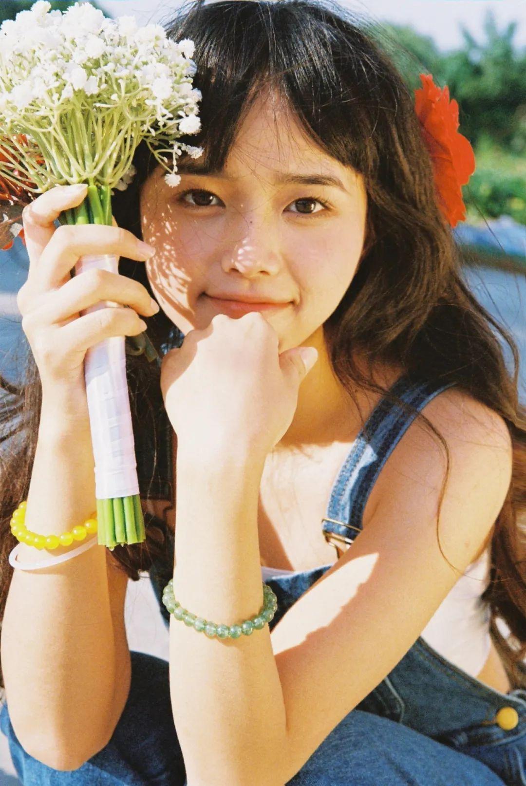 央央:20岁,苏州模特,阳光可爱,艺术感浓烈