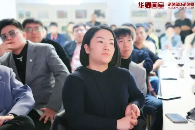 热血高燃华卿画室全体教师郑重宣誓一起拼一定赢