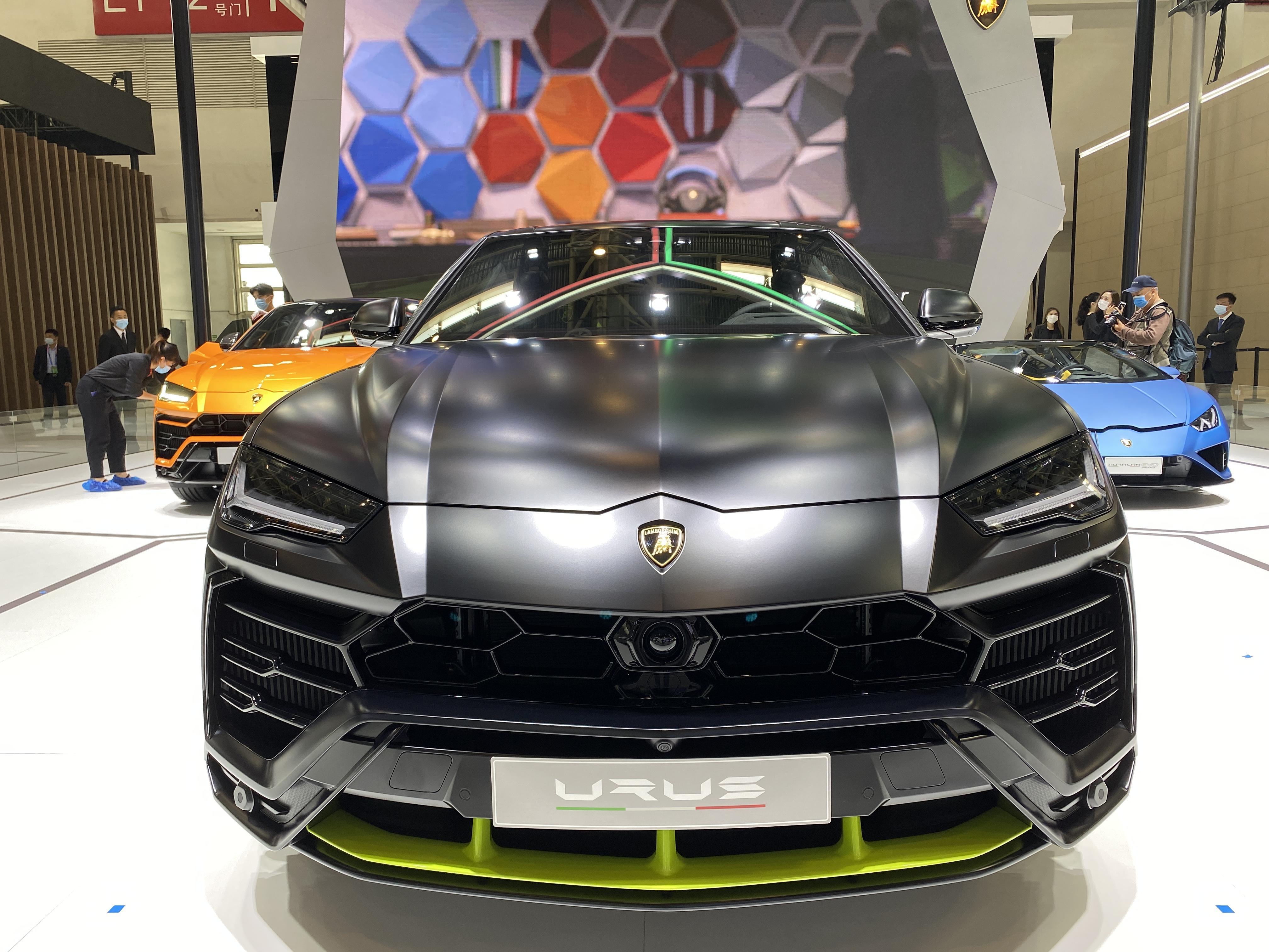 北京车展实拍兰博基尼家族urus占据c位霸气十足