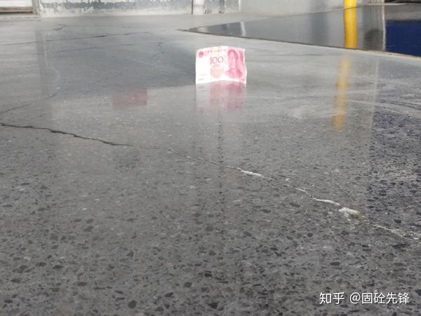 迪卡侬的水泥地面是怎么做出来的 知乎