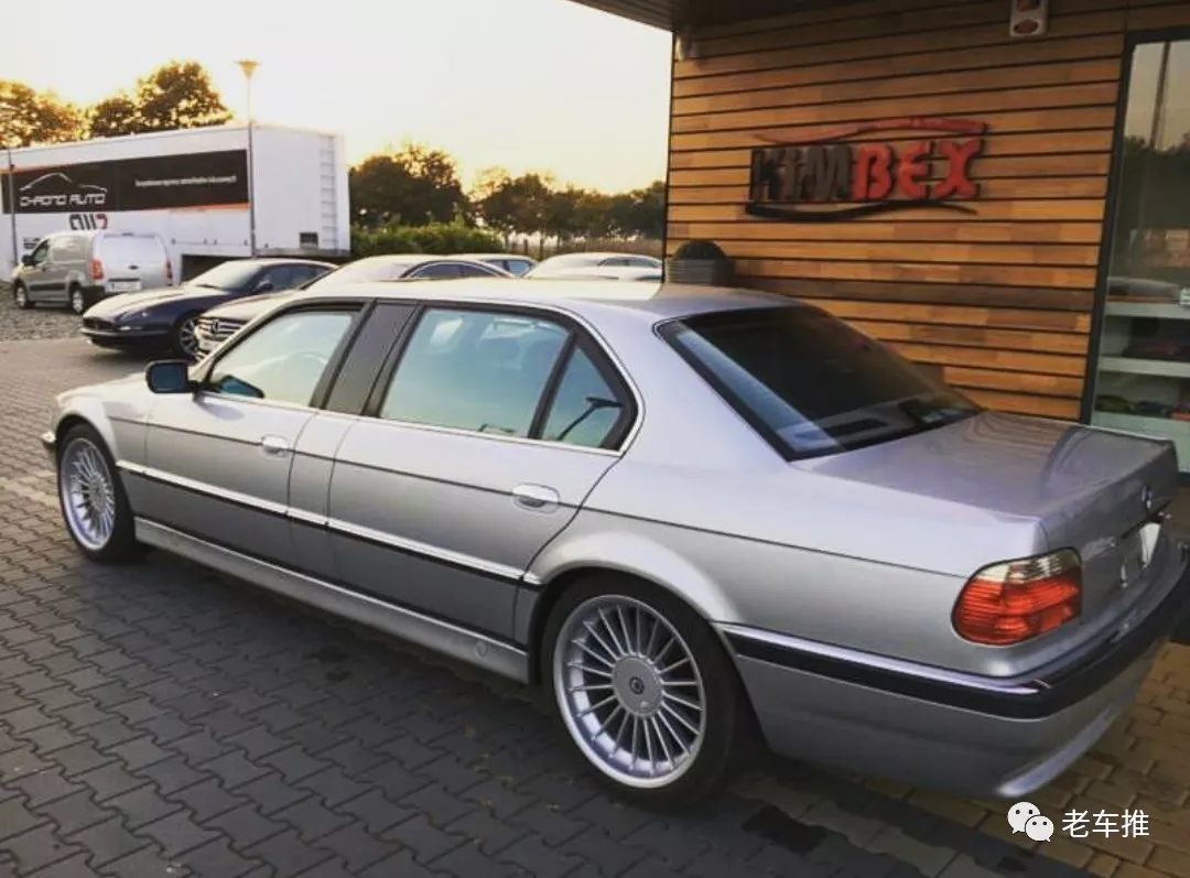 还记得《非常人贩》里,那辆 宝马经典车e38 吗?