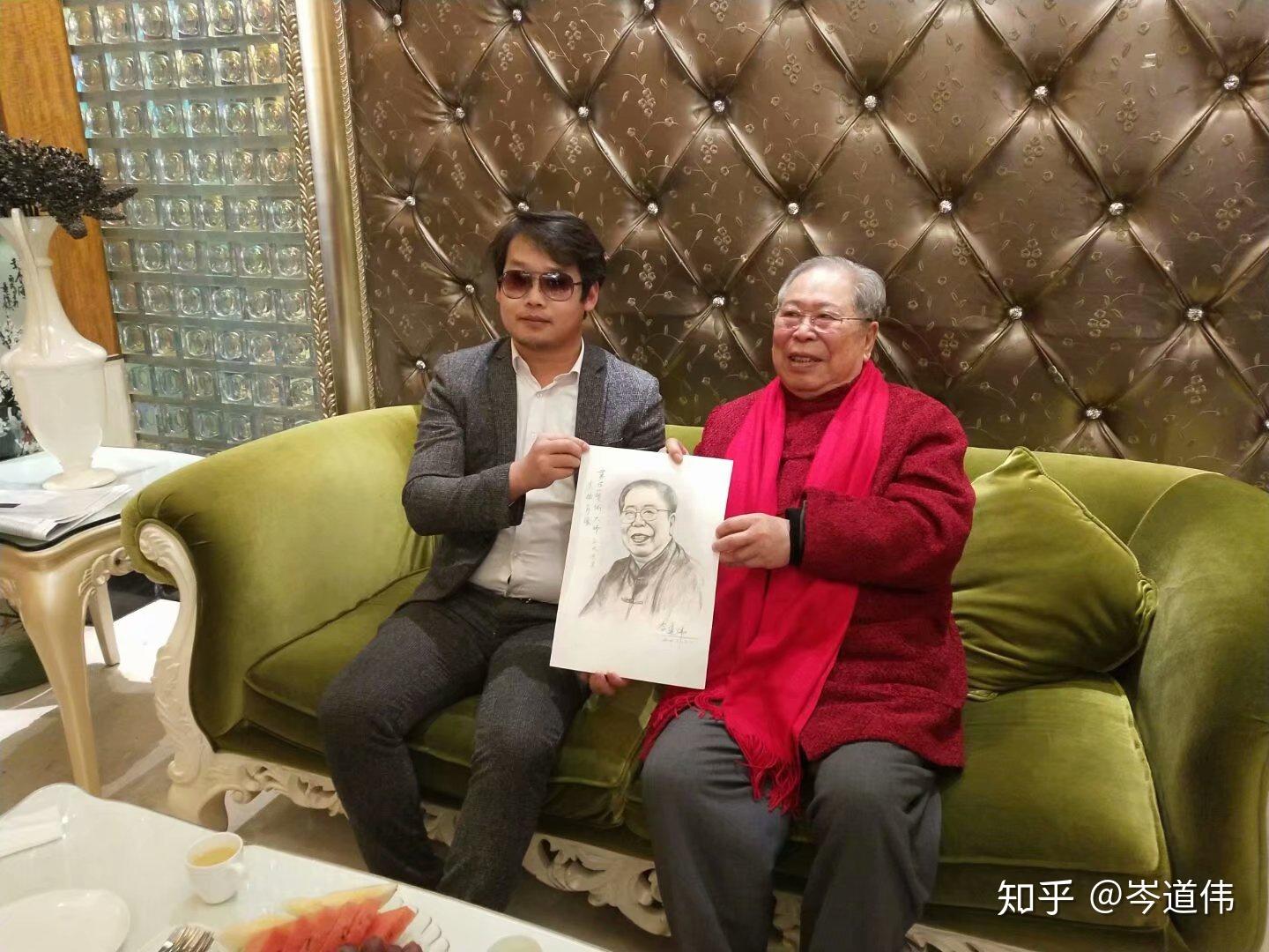 画外音著名书法家吴三大蔺琪在西安粤珍轩会见青年画家岑道伟