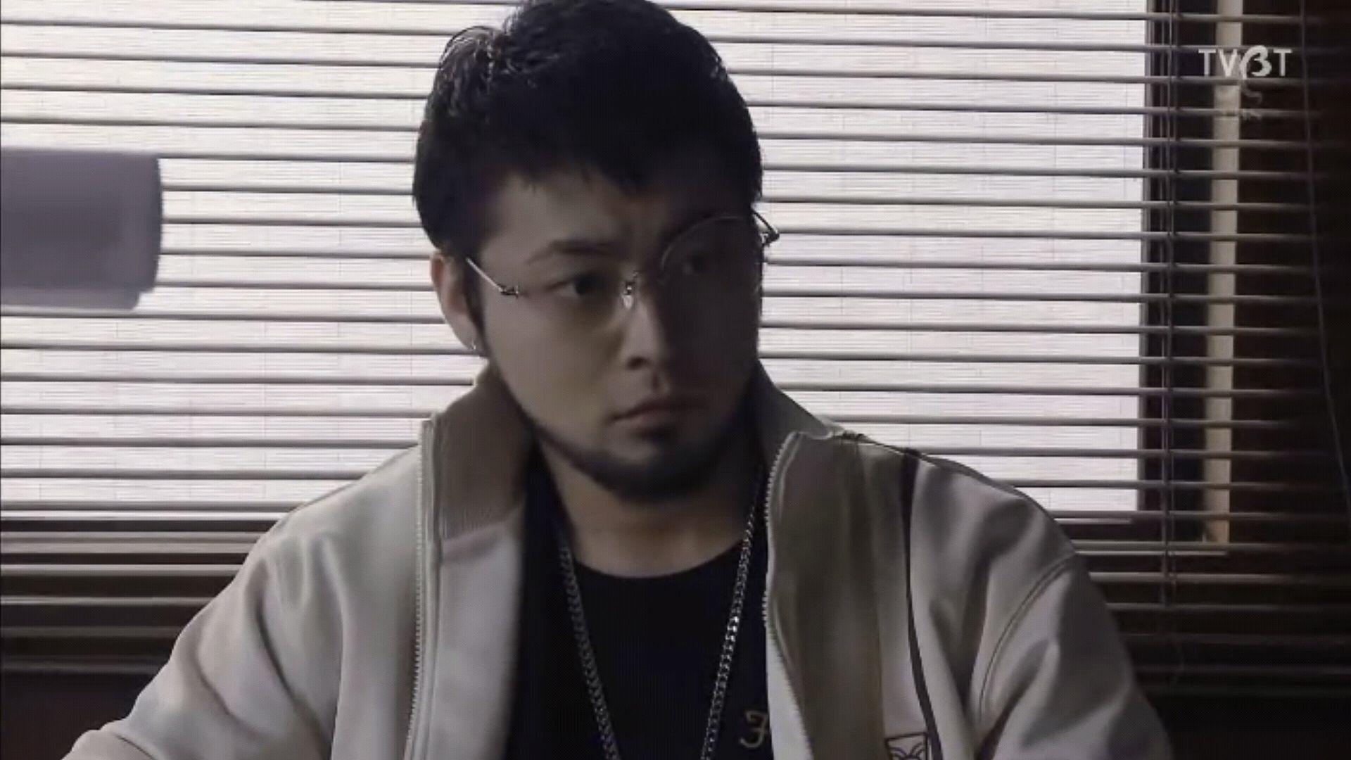 如何评价日剧《暗金丑岛君》？