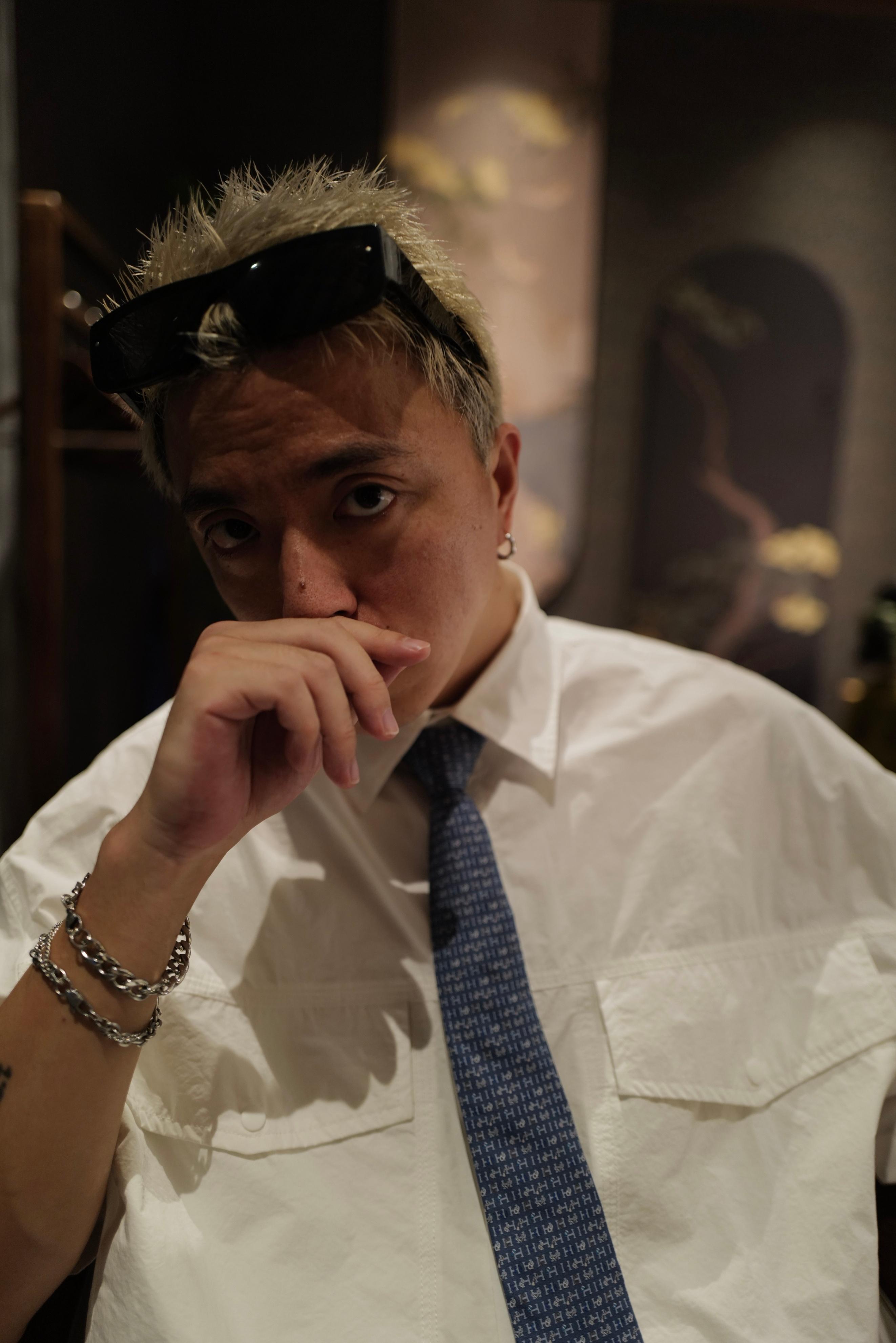 经历生离死别！JONYJ自曝另一个身份！ - 知乎