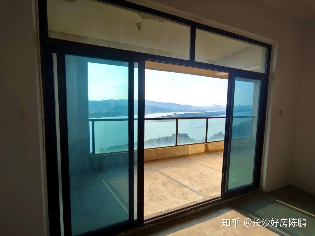 震撼视角，价值1000万：长沙一线顶级江景，豪宅680万急卖！ - 知乎