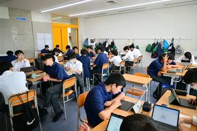 请输入图片描述