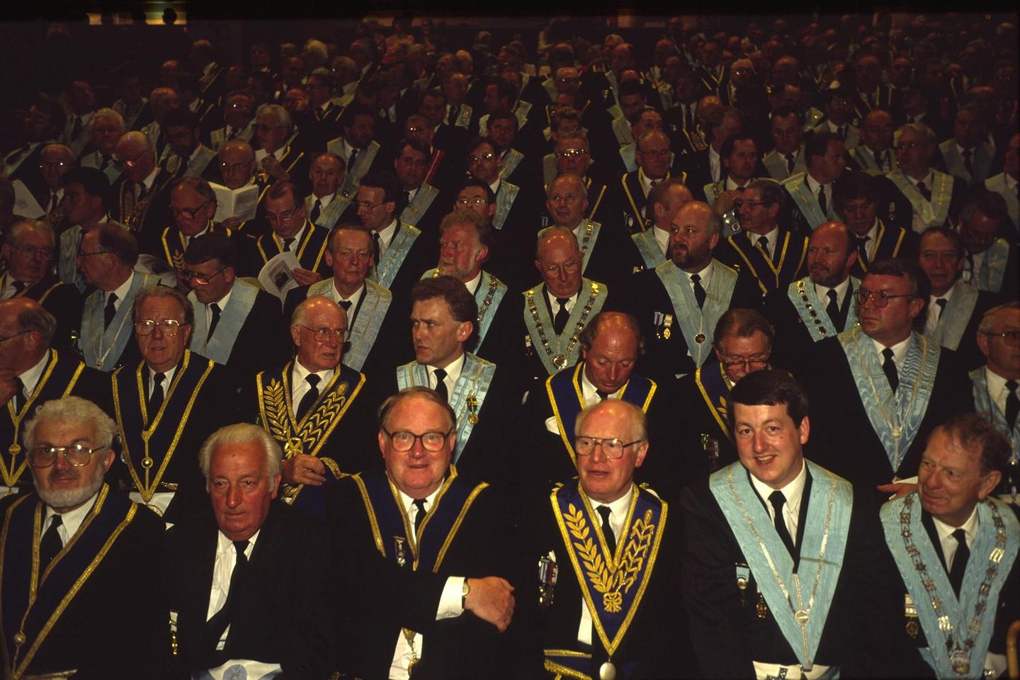 人类上最神秘的组织共济会，操控世界经济？各种阴谋幕后策划？ - 知乎