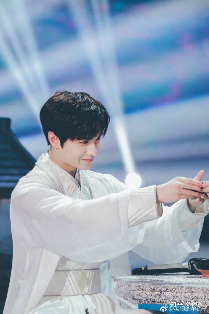 如何评价杨洋、王丽坤、魏大勋等人在《快乐大