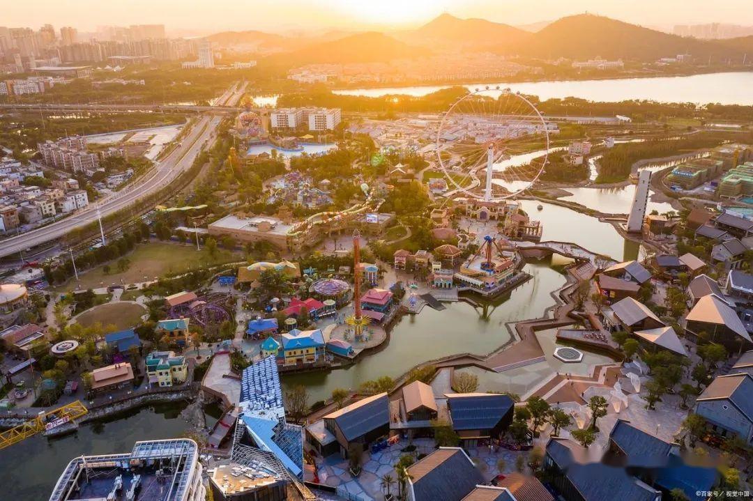 探索奇幻之旅华侨城奇幻度假区引领全新主题乐园体验