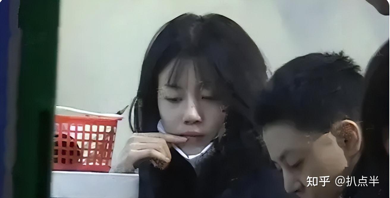 与绯闻女友过情人节的阿娇本是上天赏饭吃沦为靠情史上热搜