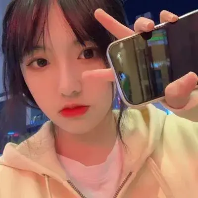 青春活力的可爱女生头像图片(16张)