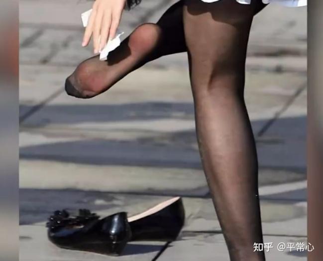 女人穿丝袜会让脚变臭?