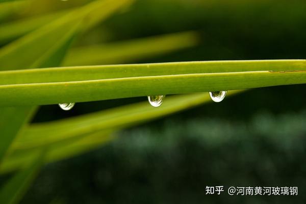 伤心时发的文案短句(那些伤心无助的文案短句)