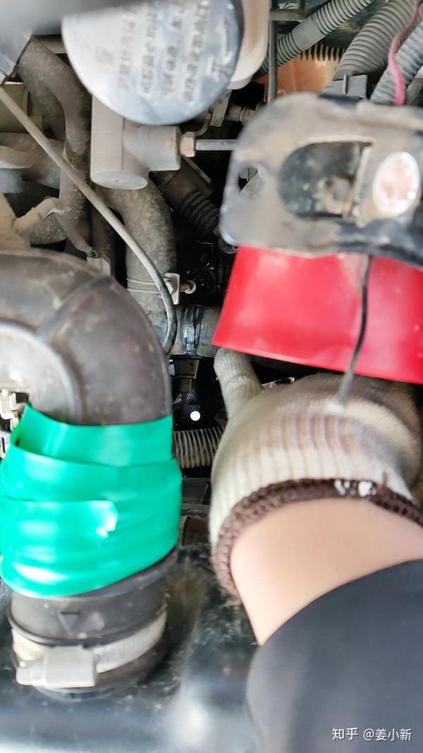 手动更换长安奔奔mimi防冻液