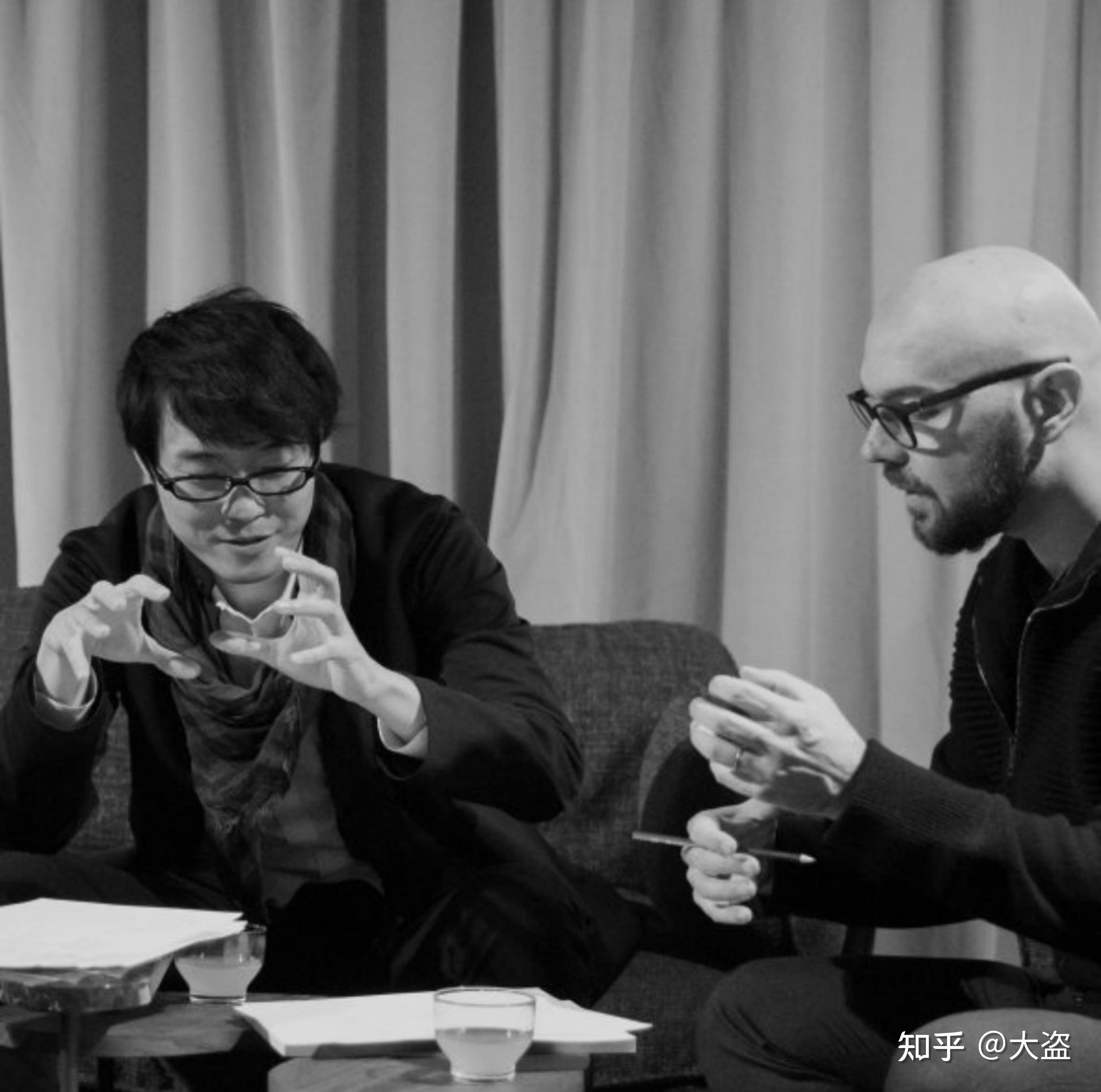 践行者们的无声对白清水吉治与卡尔刘的手绘世界