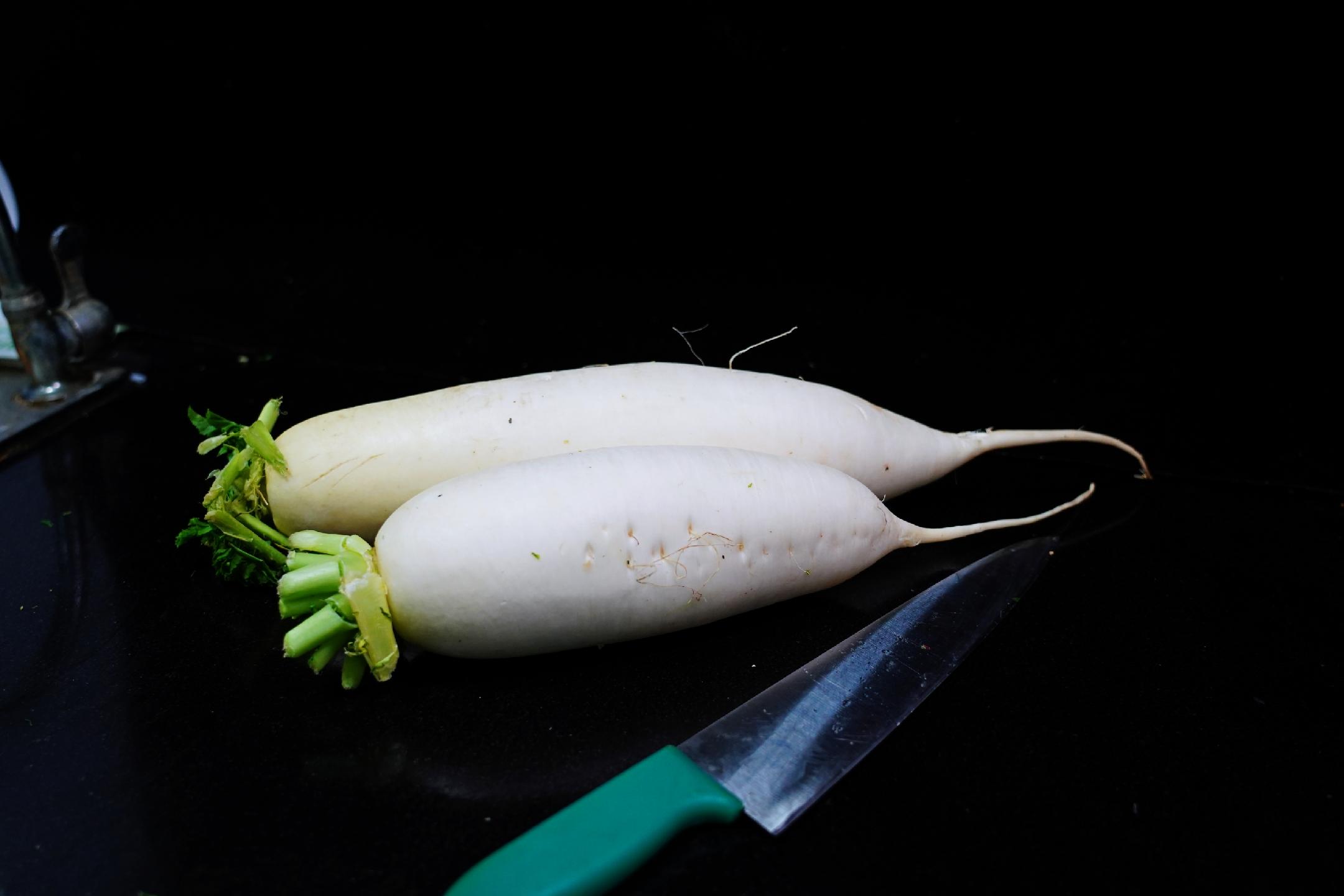 飒中国雕刻师竟然把萝卜削出了中国空间站的样子