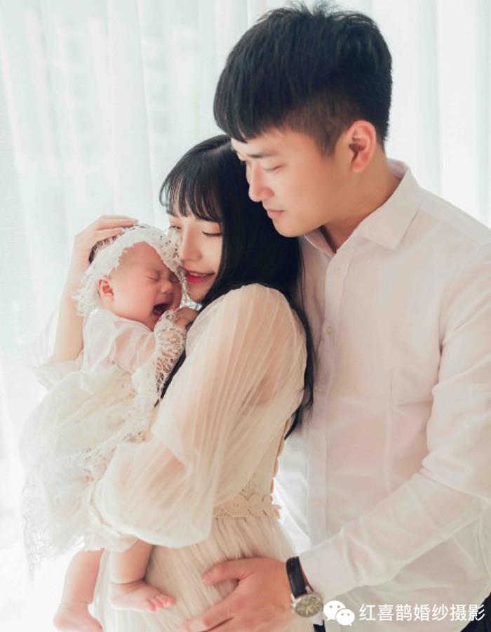 张雨绮产下龙凤胎三套宝宝写真吸睛无数网友惊叹基因强大