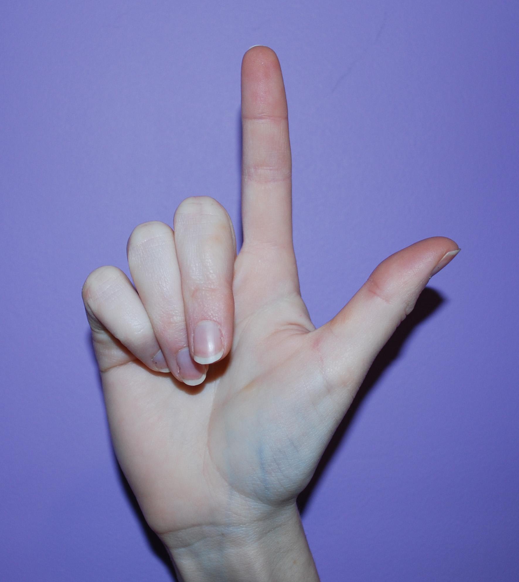 【绘画素材】250张手部动作参考,先练个100遍!