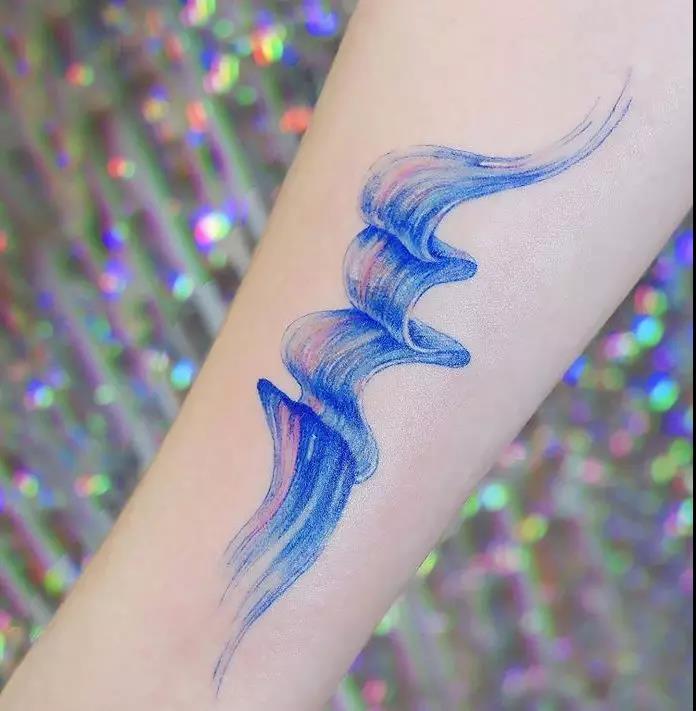 经典蓝丨2020年度代表色丨蓝色纹身到底有多好看?