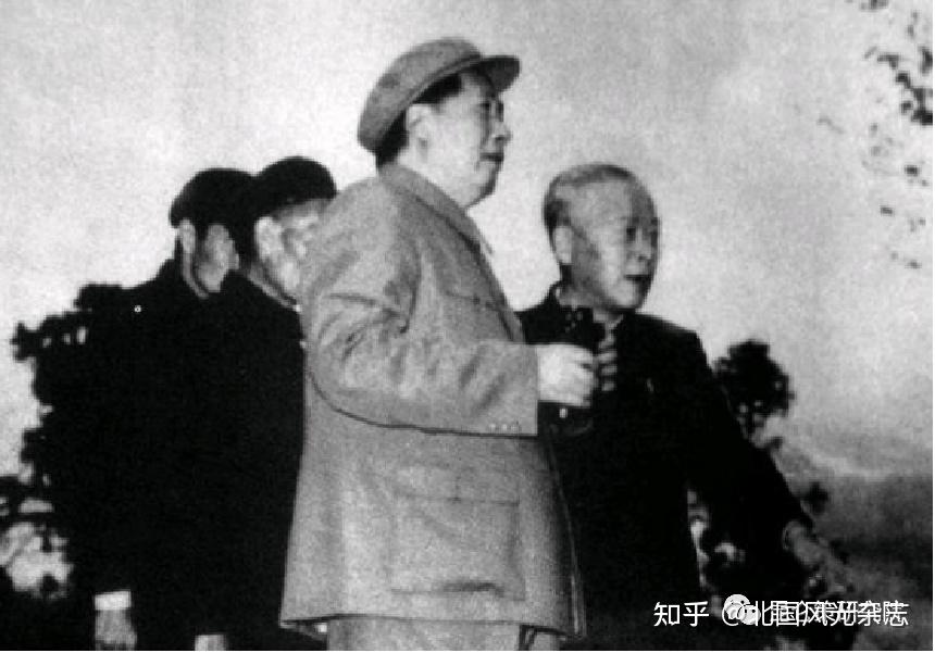 王立华：要让大家知道毛泽东时代的伟大成就 - 知乎