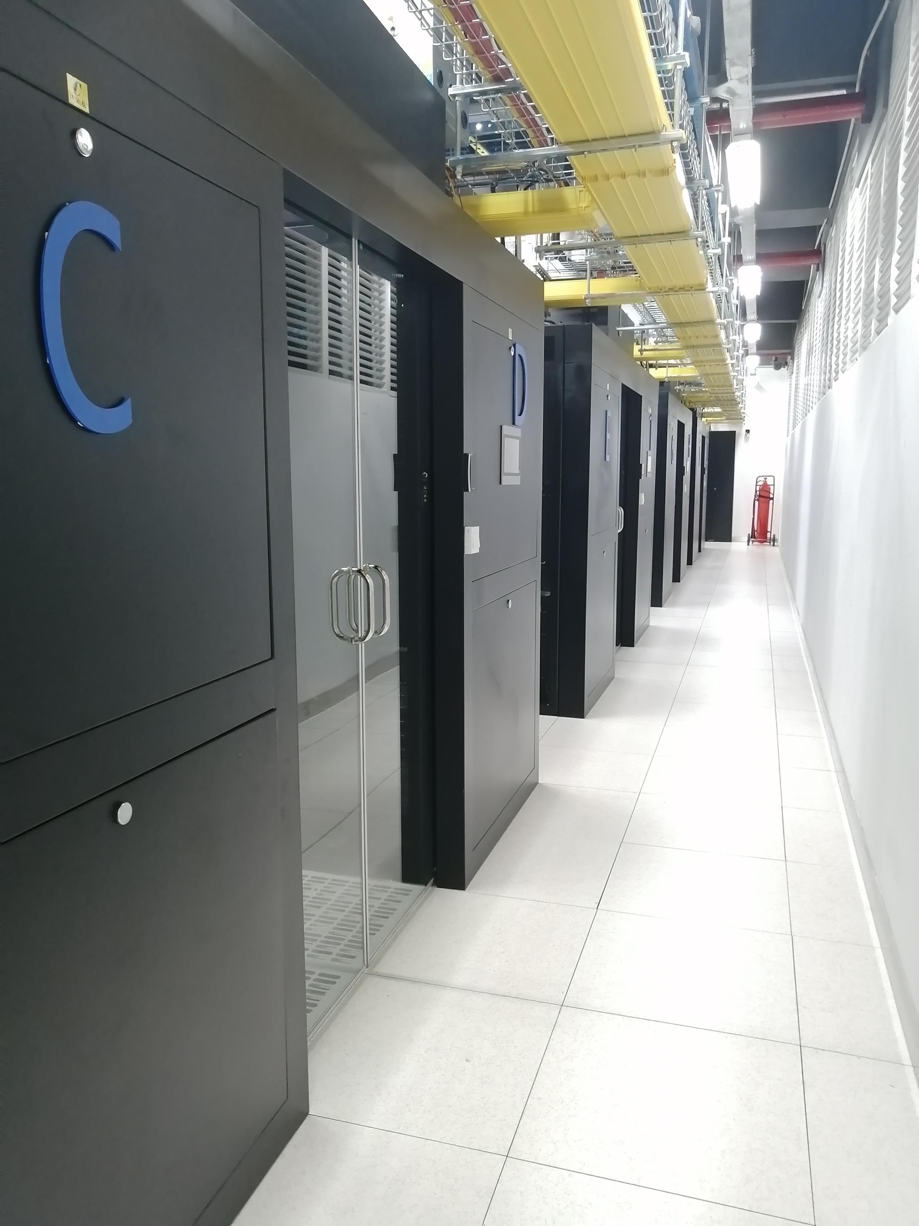 萤火虫ipfsfilecoin矿机萤火虫idc机房大揭秘