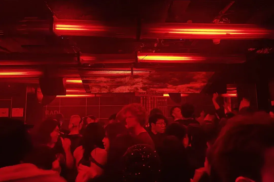 上海正在流行晚6早5的生活模式