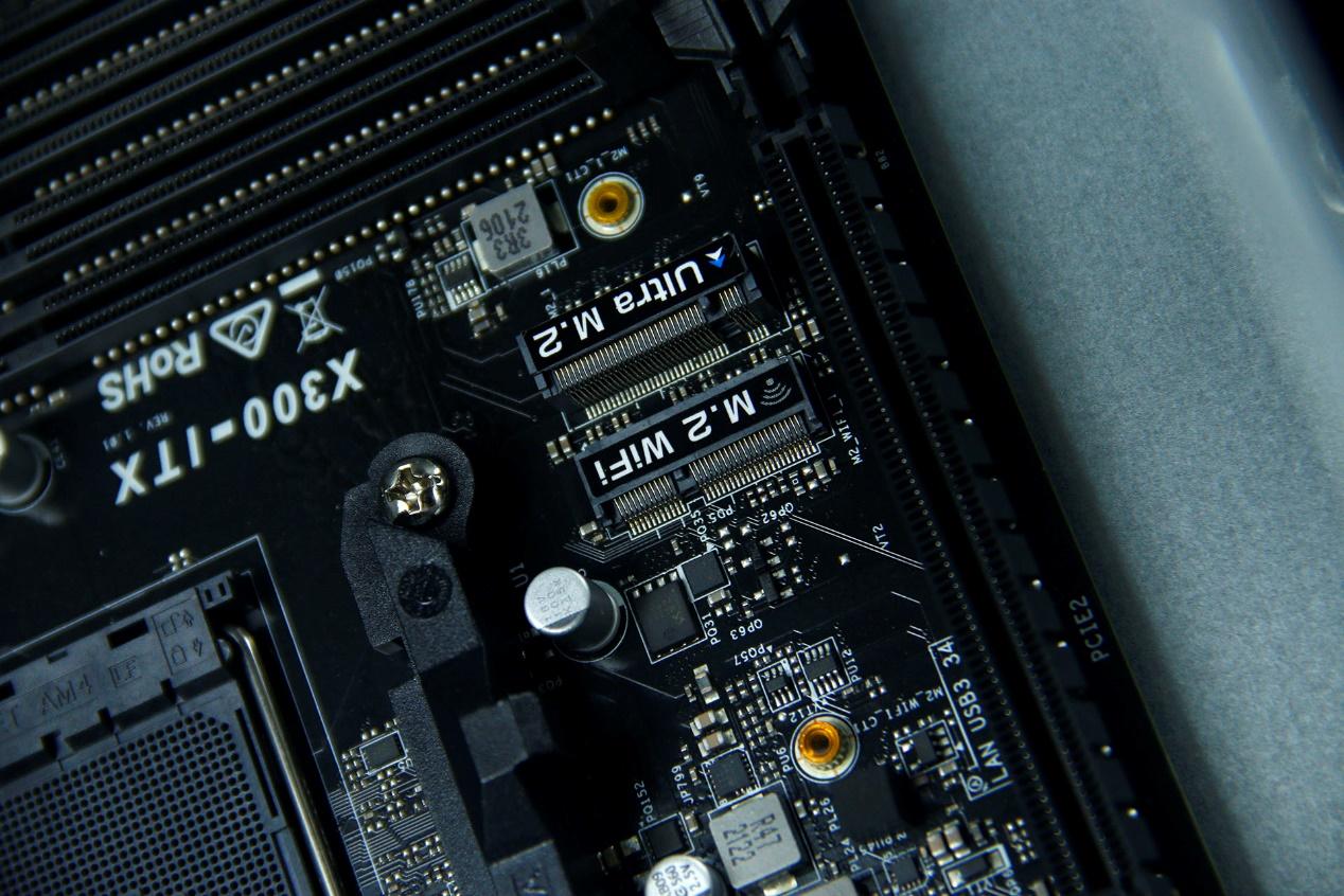 8l办公利器华擎deskmeetx300开箱评测