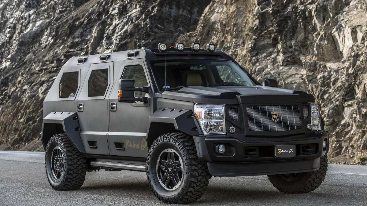 160万买台合法上路的装甲车这台乔治巴顿战车让悍马看了都害怕