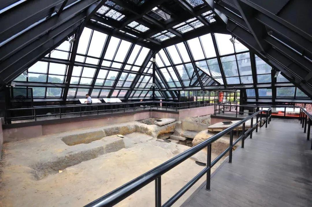 03/ 南越王博物院