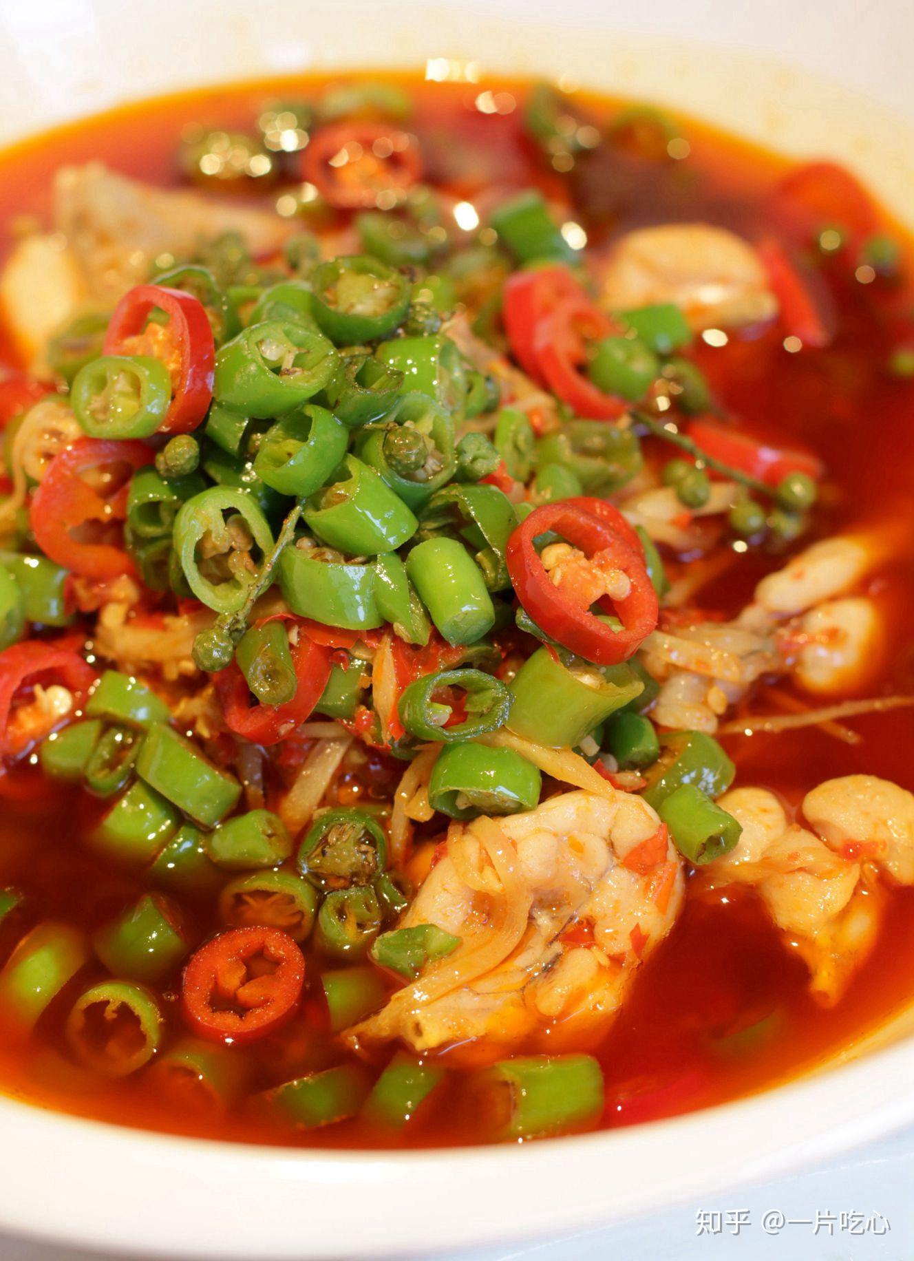 仔姜鲜椒跳跳蛙,有几分盐帮菜的风采,泡仔姜从自贡挑选来,牛蛙嫩,我吃