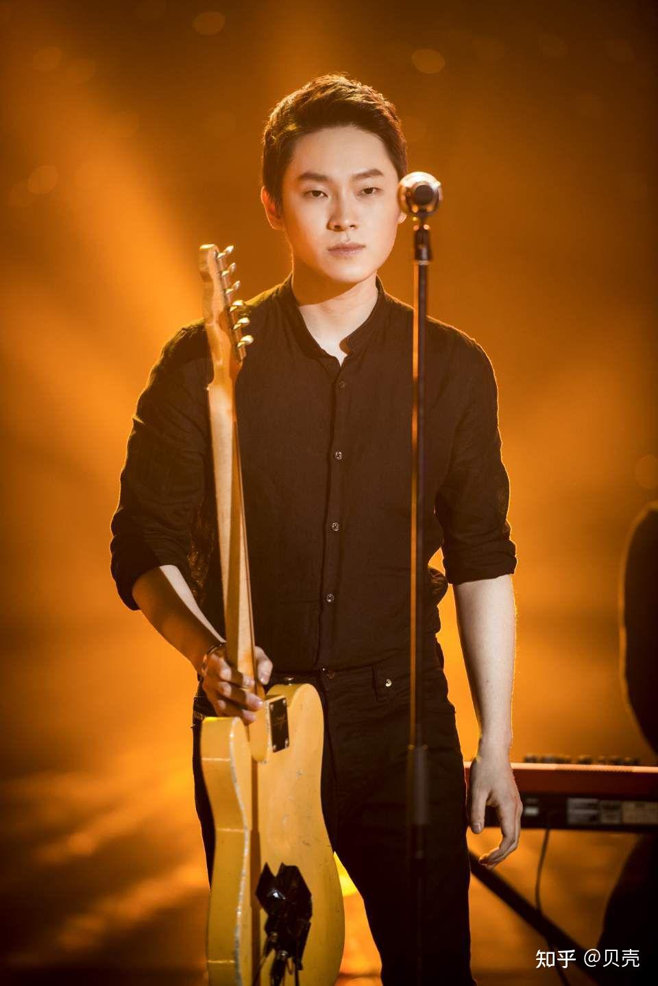 如何评论梁博《男孩》？一首爱情歌曲，但唱出了很多人心声 - 知乎