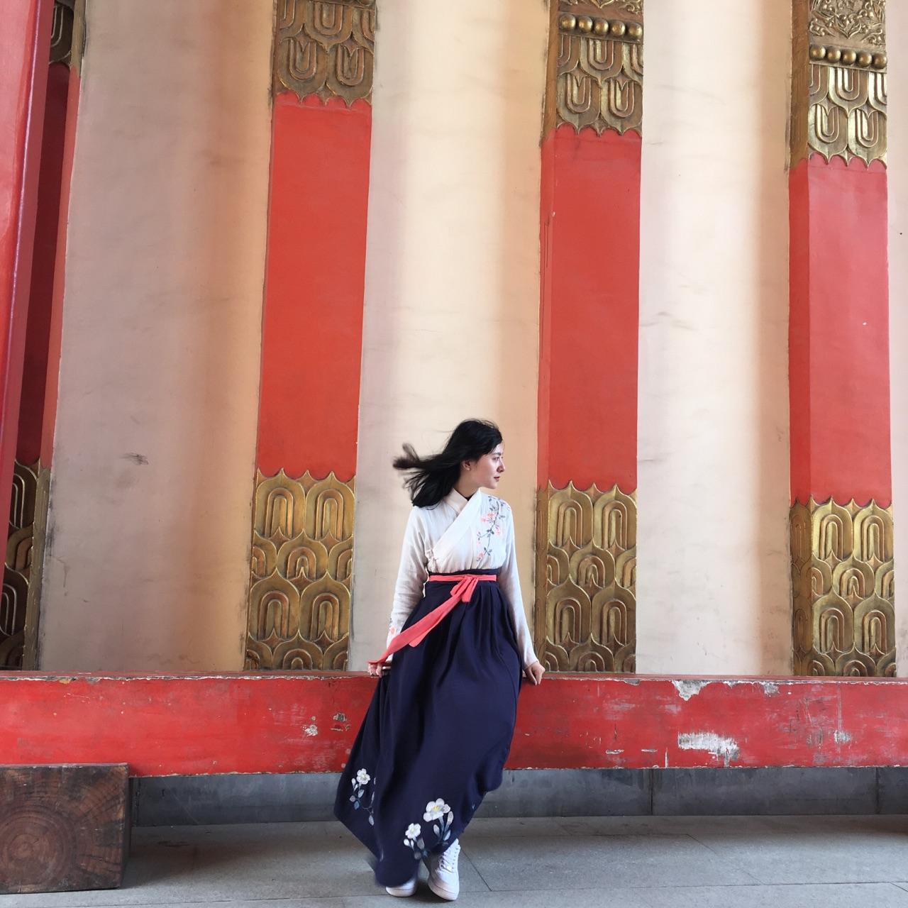 长发及腰突然剪了超短发。?