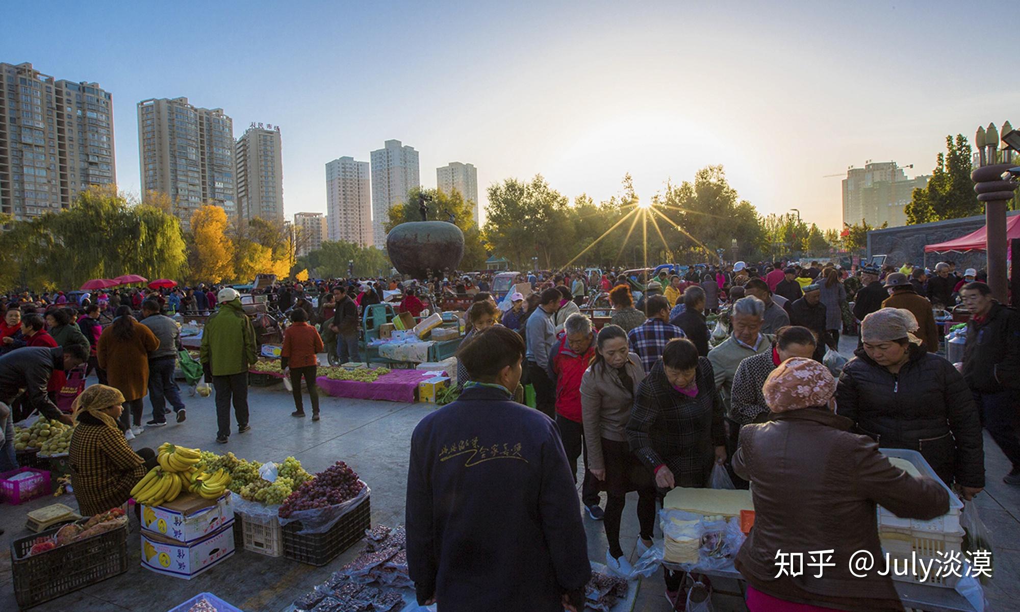 实拍新疆阿克苏集市,除了卖羊肉的,竟然有猪肉摊位