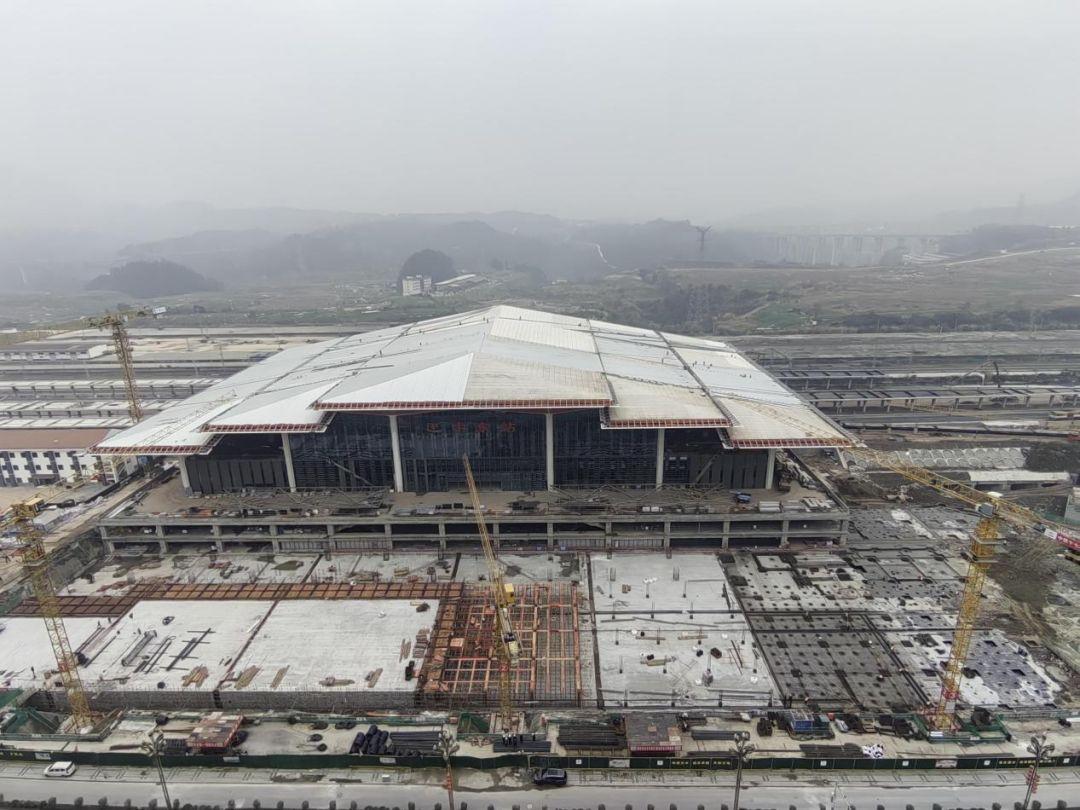 巴中东站站前广场项目开展节后安全隐患专项检查工作,对项目施工用电